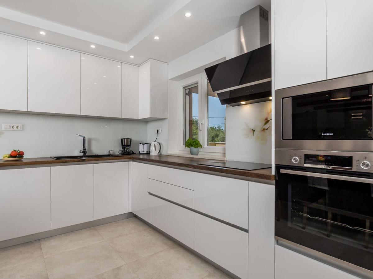 Villa Matea - Mlk150 By Interhome Dobrinj ภายนอก รูปภาพ