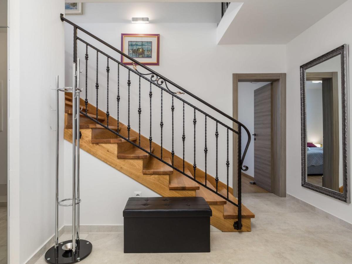Villa Matea - Mlk150 By Interhome Dobrinj ภายนอก รูปภาพ