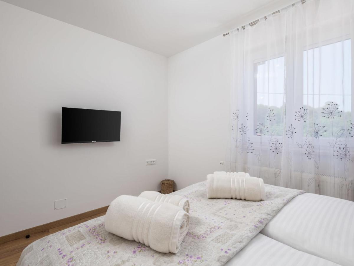 Villa Matea - Mlk150 By Interhome Dobrinj ภายนอก รูปภาพ